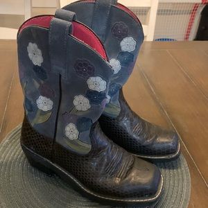 Ariat floral boots size 8B